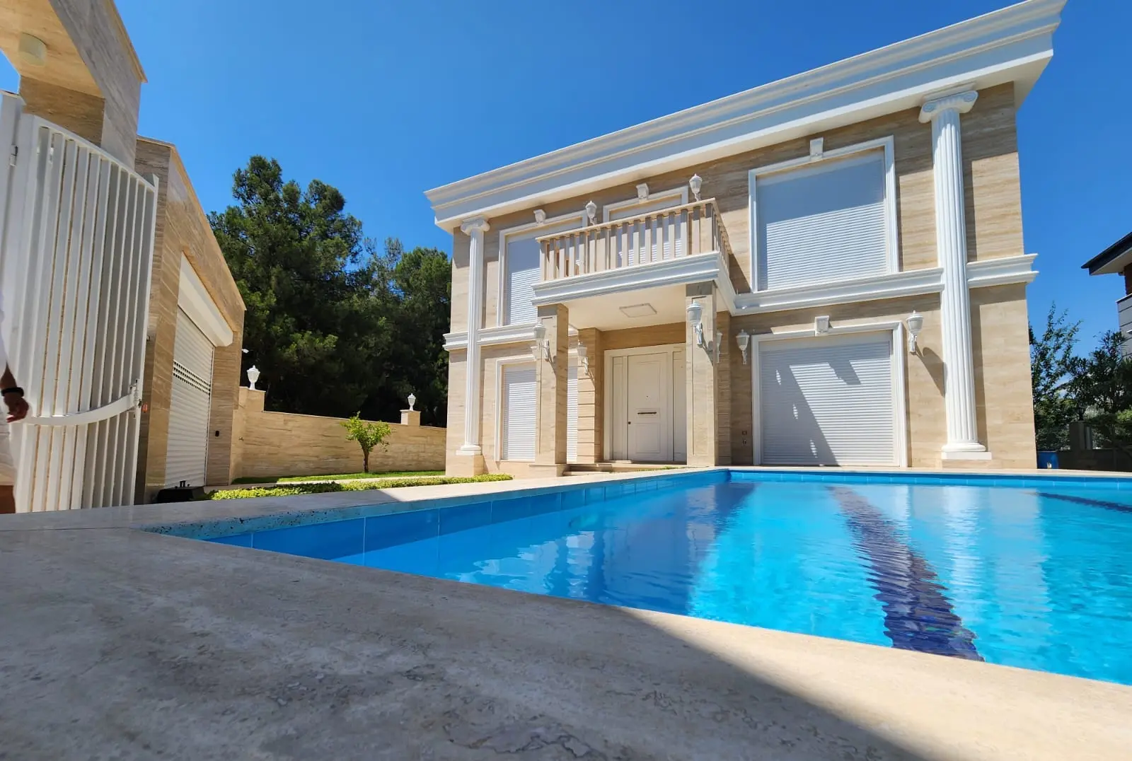 Property in Dosemealti